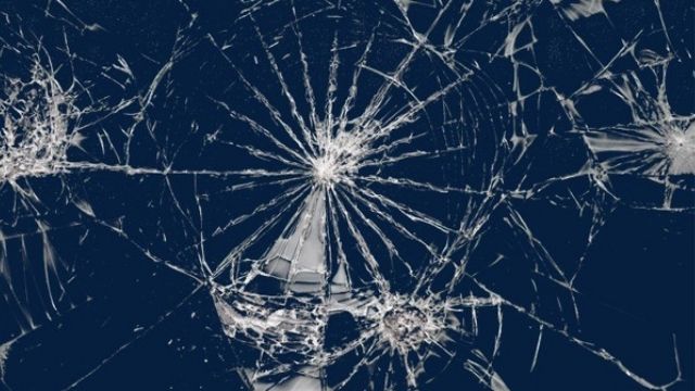 Bật Mí Mẹo Chữa Kính Bị Nứt Đơn Giản Ngay Tại Nhà